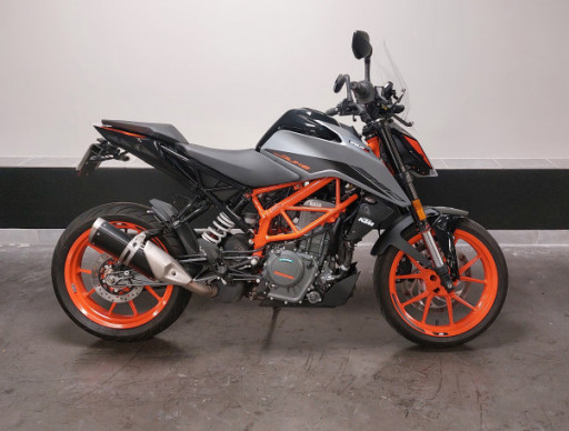 KTM DUKE 390