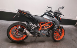 KTM DUKE 390