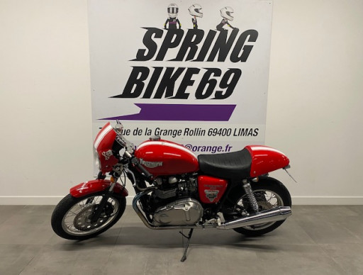 TRIUMPH THRUXTON 900