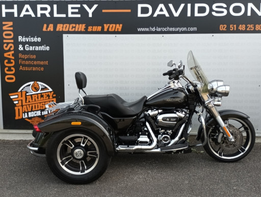 HARLEY-DAVIDSON TRIKE FREEWHEELER 1745