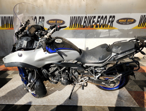 YAMAHA 900 NIKEN ACCIDENTEE pour GARAGE ou EXPORT (REF 63190)