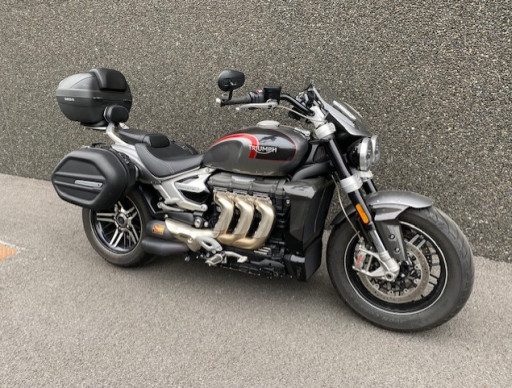 TRIUMPH ROCKET 3 GT