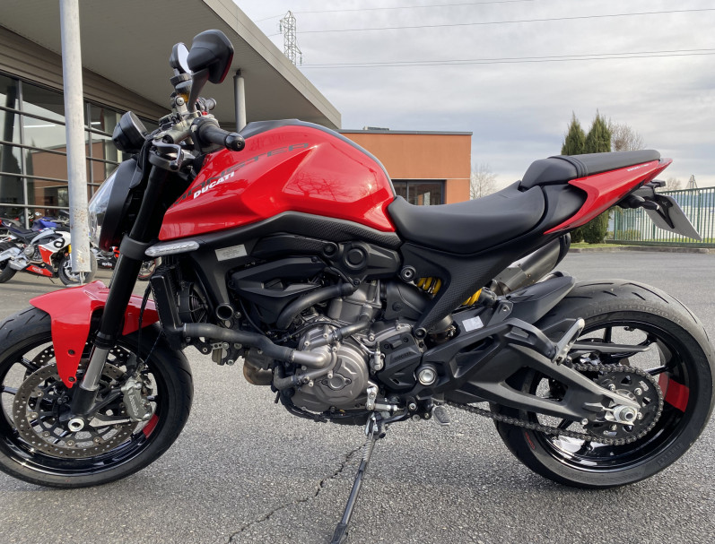 DUCATI MONSTER 937