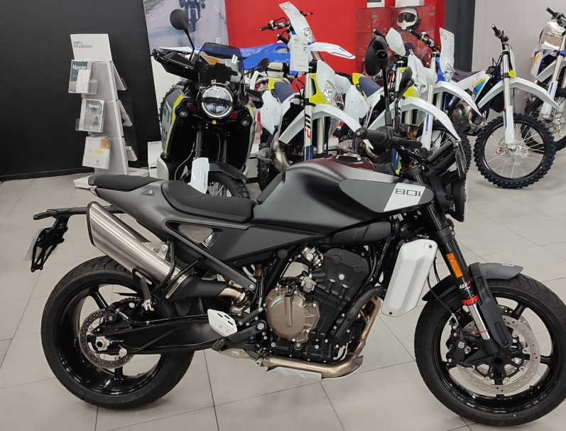 HUSQVARNA SVARTPILEN 801