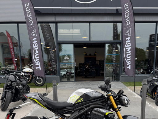 TRIUMPH SPEED TRIPLE 1200 RS