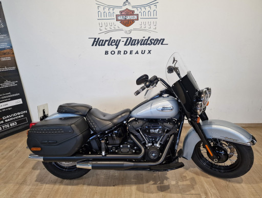 HARLEY-DAVIDSON SOFTAIL HERITAGE 1868 CLASSIC