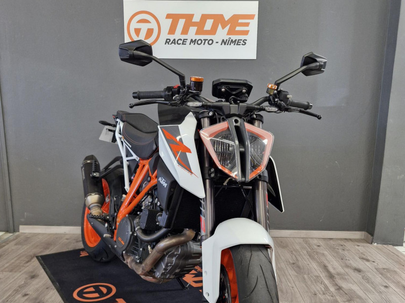 KTM 1290 SUPER DUKE R AKRAPOVIC PERFORMANCE (153€/mois)