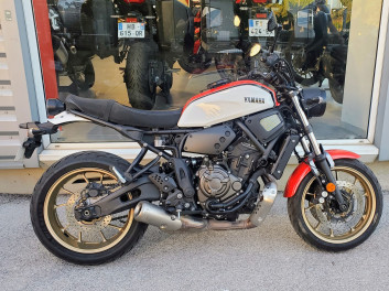 YAMAHA XSR 700
