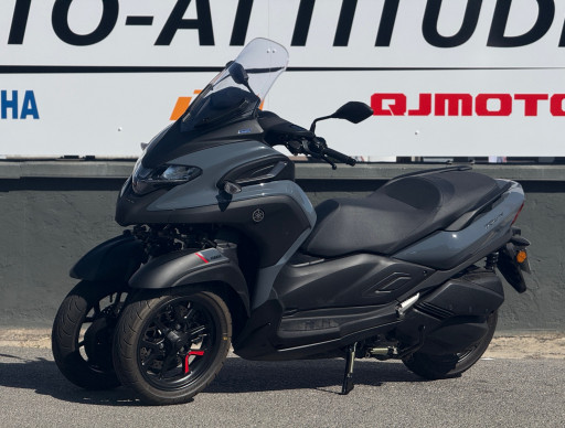 YAMAHA TRICITY 300