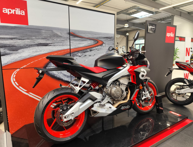 * BLACK FRIDAY * APRILIA TUONO 660