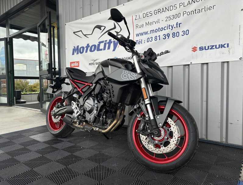 SUZUKI GSX-8S