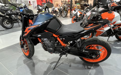 KTM 890 DUKE R