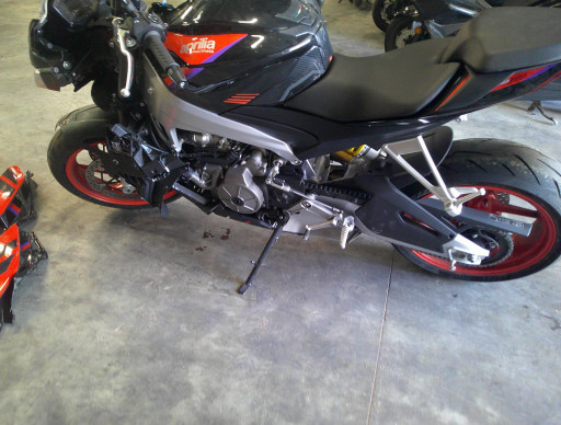 APRILIA TUONO 660 ACCIDENTE RSV N°22187
