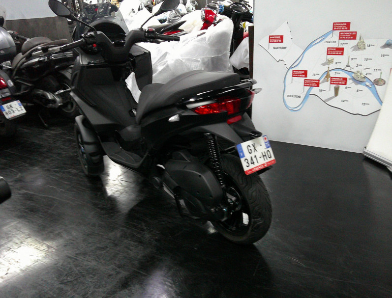 PIAGGIO MP3 300 HPE 2024 7900KM