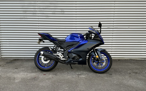 YAMAHA YZF 125 R ABS 1ERE MAIN 