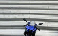 YAMAHA YZF 125 R ABS 1ERE MAIN 