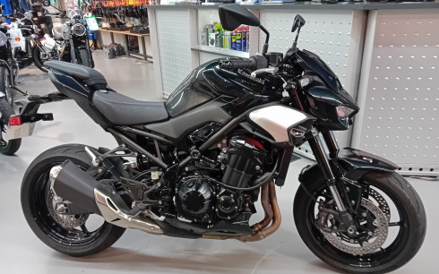 KAWASAKI Z 900