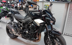 KAWASAKI Z 900