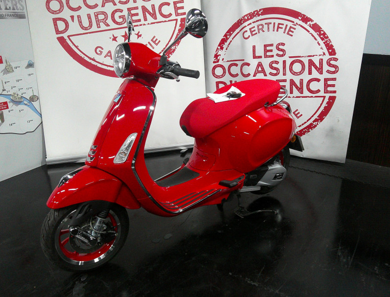 VESPA PRIMAVERA 125 EDITION RED