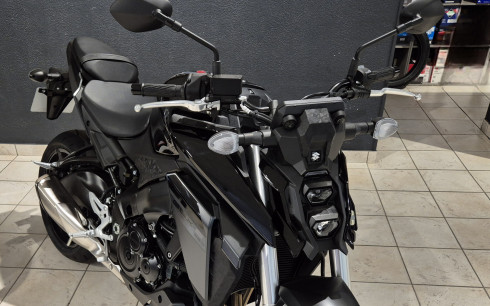 SUZUKI GSX-S 950