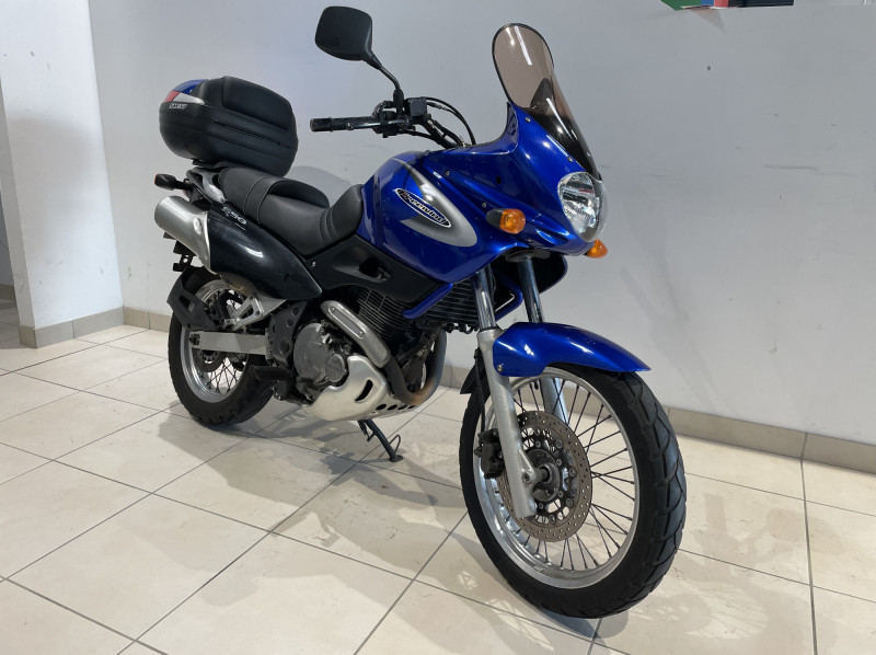 SUZUKI FREEWIND 650 XL