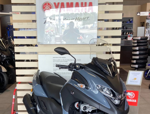 YAMAHA TRICITY 300