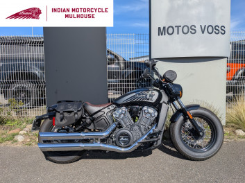 INDIAN SCOUT BOBBER TWENTY 1200 1ERE MAIN JEKILL AND HYDE