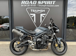 TRIUMPH STREET TRIPLE 675