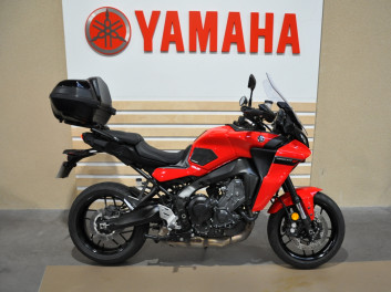 YAMAHA TRACER 9