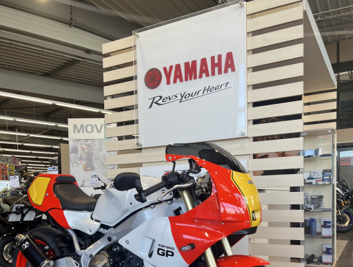 YAMAHA XSR 900 GP