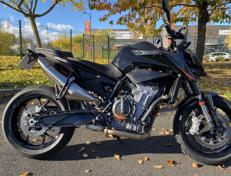 KTM 890 DUKE 