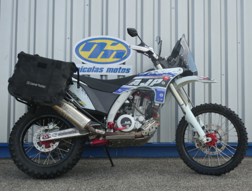 AJP PR7