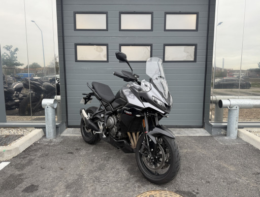 TRIUMPH TIGER 800