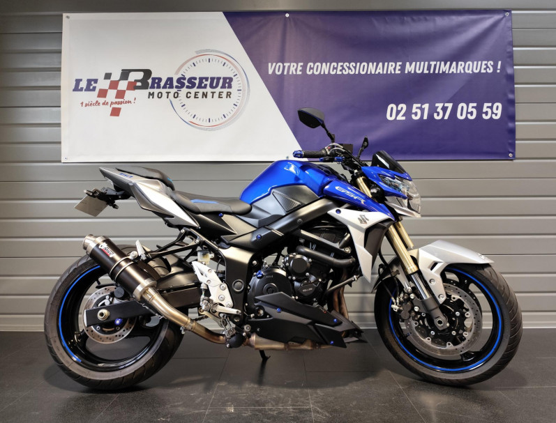 SUZUKI GSR 750