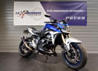 SUZUKI GSR 750