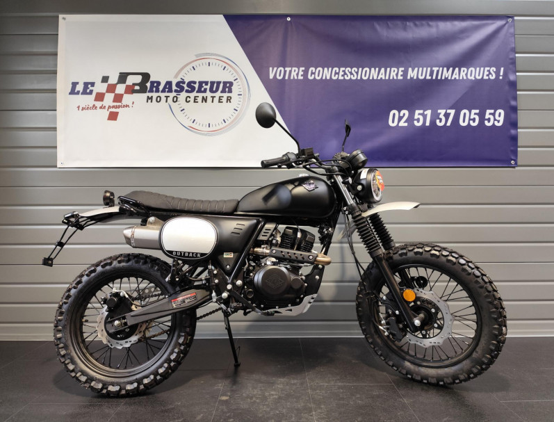 * BLACK FRIDAY * ARCHIVE MOTORCYCLE OUTBACK 125