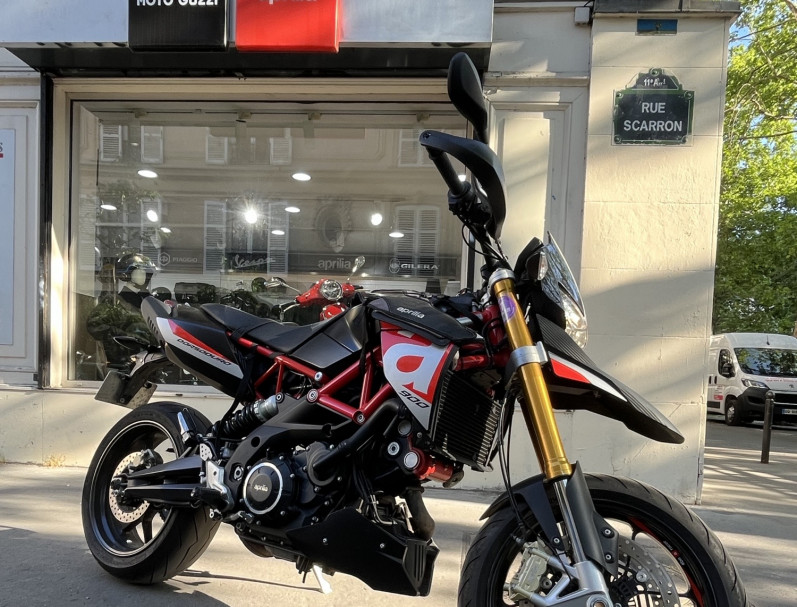 APRILIA DORSODURO 900 ABS NOIR BRIDE A2