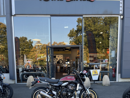 KAWASAKI Z900RS