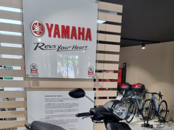 YAMAHA D