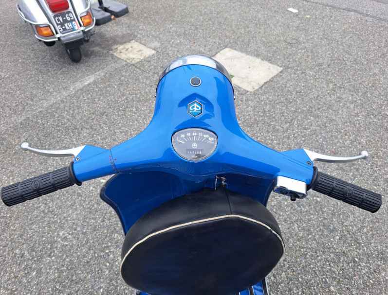 LOCATION VESPA GRANTURISMO 125