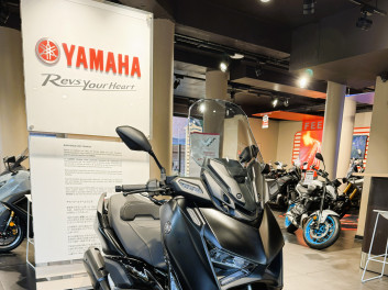 YAMAHA XMAX 300 Tech Max