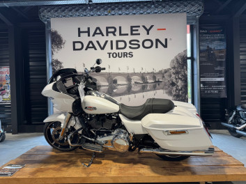 HARLEY-DAVIDSON TOURING ROAD GLIDE 1923