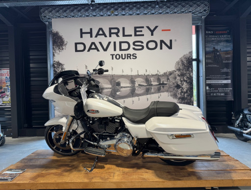 HARLEY-DAVIDSON TOURING ROAD GLIDE 1923