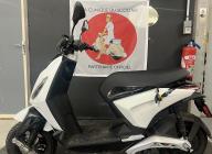 PIAGGIO 1 Electrique GARANTIE 24 MOIS BLANC BRILLANT BON ETAT CRIT