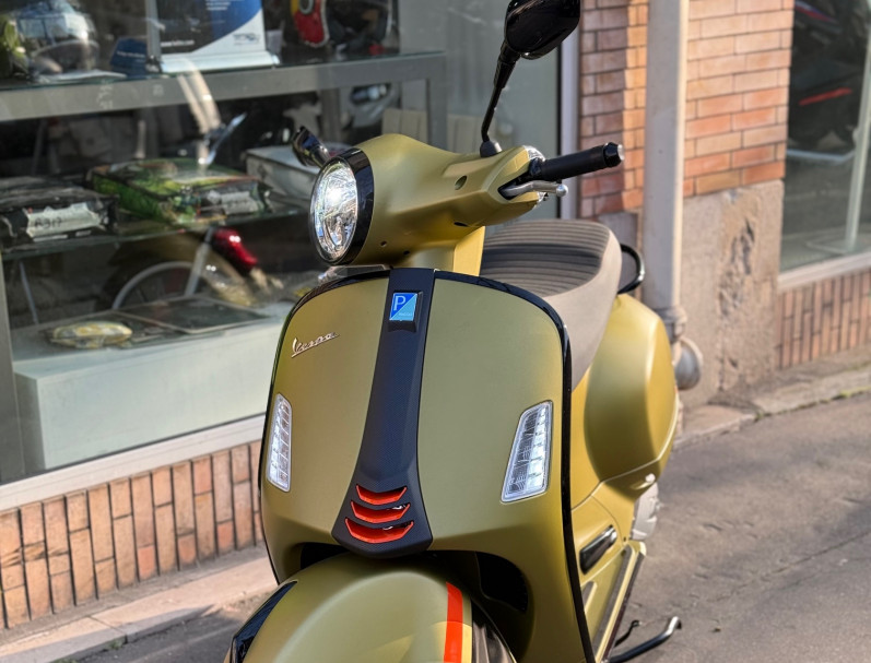 VESPA GTS 125 SUPER SPORT - Série Jaune Mat • 200 km • Garantie 5 ans • Livraison France