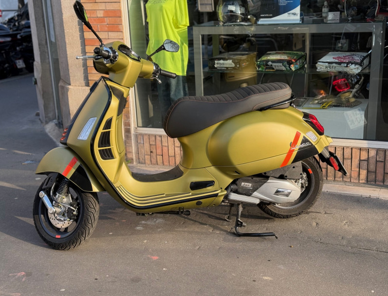 VESPA GTS 125 SUPER SPORT - Série Jaune Mat • 200 km • Garantie 5 ans • Livraison France