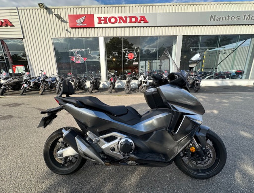 HONDA Forza 750