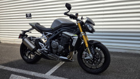 TRIUMPH SPEED TRIPLE 1200 RS
