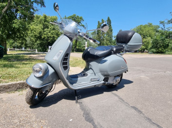 VESPA SCOOTER