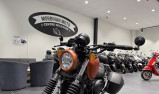 HYOSUNG GV AQUILA 125 / 125 BOBBER / Garantie 